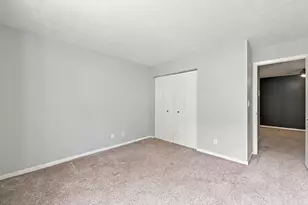 18 Woodland Hills Dr, Southgate, KY 41071 - Photo 7