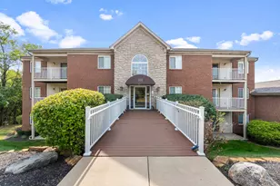 701 Napa Valley Ln, Crestview Hills, KY 41017 - Photo 1