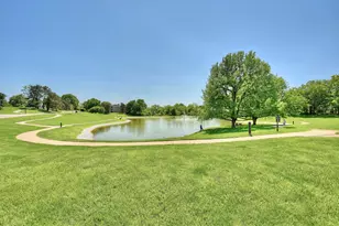 4050 Edgelake Ct, Villa Hills, KY 41017 - Photo 3