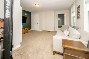230 W 9th St, Newport, KY 41071 - Photo 11