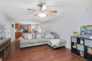 2365 Twelve Oaks Dr, Florence, KY 41042 - Photo 7