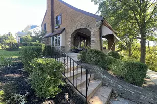 130 Dixie Pl Pl, Fort Thomas, KY 41075 - Photo 3