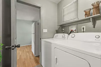 301 Eastern Avenue, Elsmere, KY 41018 - Photo 13