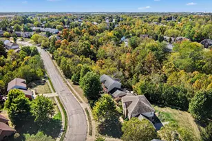 686 Meadow Wood Dr, Crescent Springs, KY 41017 - Photo 35