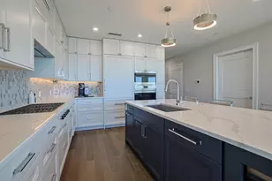 900 Ovation Wy, Newport, KY 41071 - Photo 13