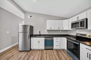 224 E Robbins St, Covington, KY 41011 - Photo 9