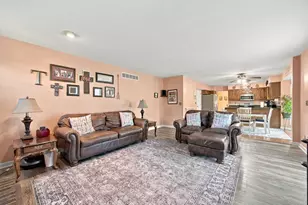 2307 Summerset Cir, Florence, KY 41042 - Photo 9