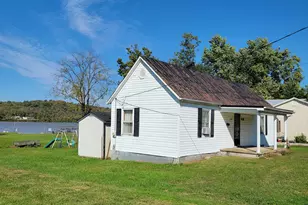609 E 2nd St, Augusta, KY 41002 - Photo 1