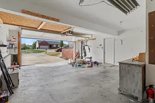 575 Rosebud Cir, Walton, KY 41094 - Photo 27