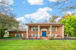41 Lake Dr, Florence, KY 41042 - Photo 1