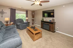 2321 Twelve Oaks Dr, Florence, KY 41042 - Photo 43