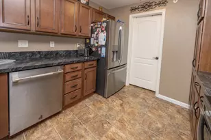 2321 Twelve Oaks Dr, Florence, KY 41042 - Photo 25