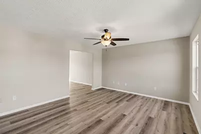 1023 Meadowbrook Court, Hebron, KY 41048 - Photo 5