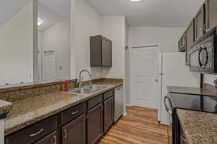 42 Rio Grande Cir, Florence, KY 41042 - Photo 5