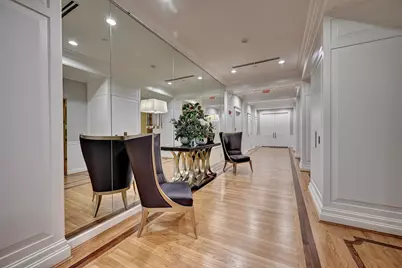 100 W Rivercenter Boulevard #PH2A, Covington, KY 41011 - Photo 47