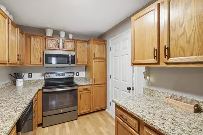 28 Highland Meadows #6, Highland Heights, KY 41076 - Photo 11