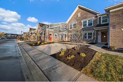 582 Foxhill Drive #11-202, Crescent Springs, KY 41017 - Photo 1