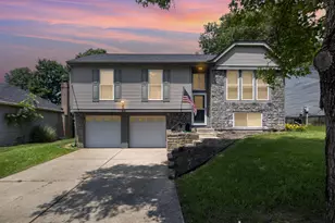 1764 Promontory Dr, Florence, KY 41042 - Photo 1