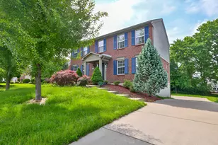 1609 Woodfield Ct, Hebron, KY 41048 - Photo 1