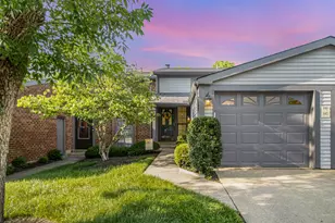 142 Elmsmead Ct, Crestview Hills, KY 41017 - Photo 1