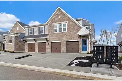 554 Foxhill Drive #12-305, Crescent Springs, KY 41017 - Photo 1