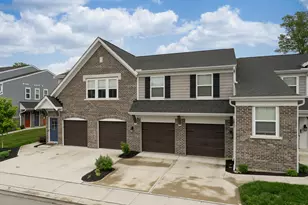 692 Daphne Wy, Crescent Springs, KY 41017 - Photo 1