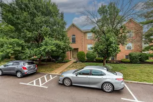 7 Highland Meadows Dr, Highland Heights, KY 41076 - Photo 1