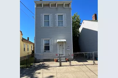 427 W 11th Street, Newport, KY 41071 - Photo 1