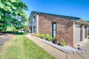 4000 Lakepoint Ct, Villa Hills, KY 41017 - Photo 1