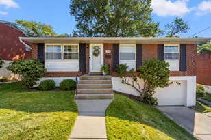 111 Valley View Dr, Southgate, KY 41071 - Photo 1