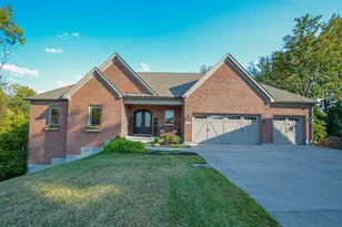 2001 Pieck Dr, Covington, KY 41011 - Photo 1