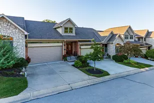 10 Grand Lake Dr, Fort Thomas, KY 41075 - Photo 1