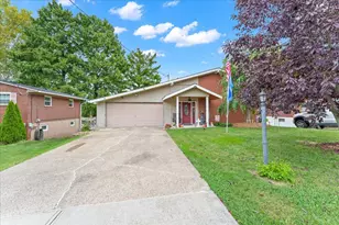 10 Juarez Cir, Covington, KY 41017 - Photo 1