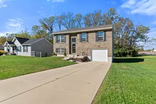 100 Ashley Dr, Dry Ridge, KY 41035 - Photo 1