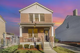 240 E Robbins St, Covington, KY 41011 - Photo 1