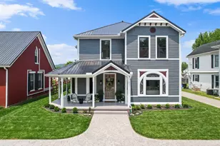 105 E 4th St, Augusta, KY 41002 - Photo 1