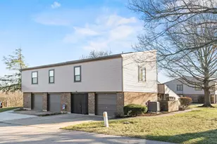 922 Outlook Ridge Ln, Villa Hills, KY 41017 - Photo 1