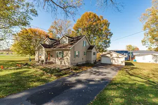 711 Maple Ave, Falmouth, KY 41040 - Photo 1