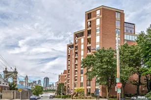 100 Riverside Pl, Covington, KY 41011 - Photo 1