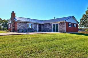 313 Stephens Dr, Falmouth, KY 41040 - Photo 1