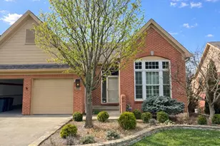 1009 Appleblossom Dr, Villa Hills, KY 41017 - Photo 1