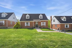 22 Pine Hill Dr, Highland Heights, KY 41076 - Photo 1