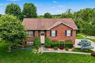 32 Ridge View Cir, Dry Ridge, KY 41035 - Photo 1