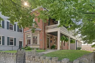 237 E 7th St, Newport, KY 41071 - Photo 1