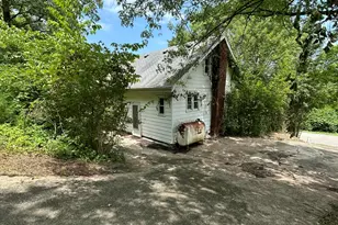 8470 Locust Pike, Latonia, KY 41015 - Photo 1