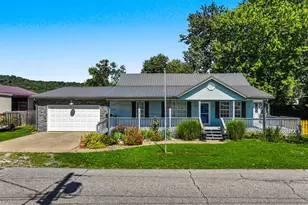 113 Riverview Dr, Warsaw, KY 41095 - Photo 1