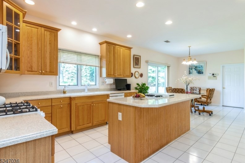 50 Deanna Dr, East Hanover NJ 07936-3208 exterior