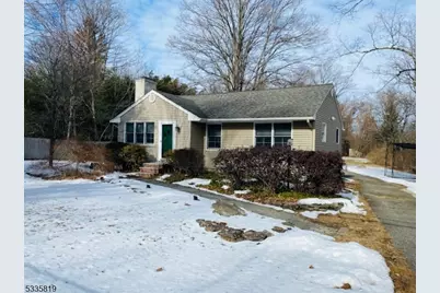 32 Kiel Ave, Kinnelon, NJ 07405 - Photo 1