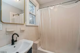 72 Sunset Ave, Newark, NJ 07106 - Photo 25