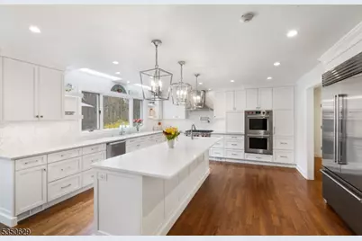 4 Ascot Ln, Mendham Township, NJ 07960 - Photo 11